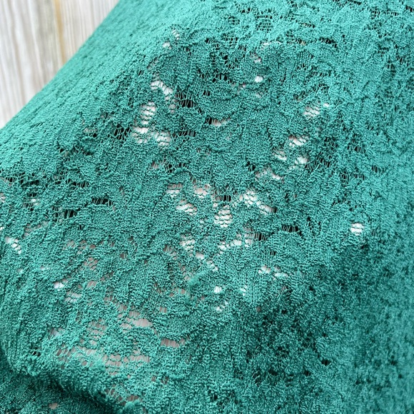 NALLIE & MILLIE Green Lace Tunic Top with Tie Women’s Large - Picture 9 of 10